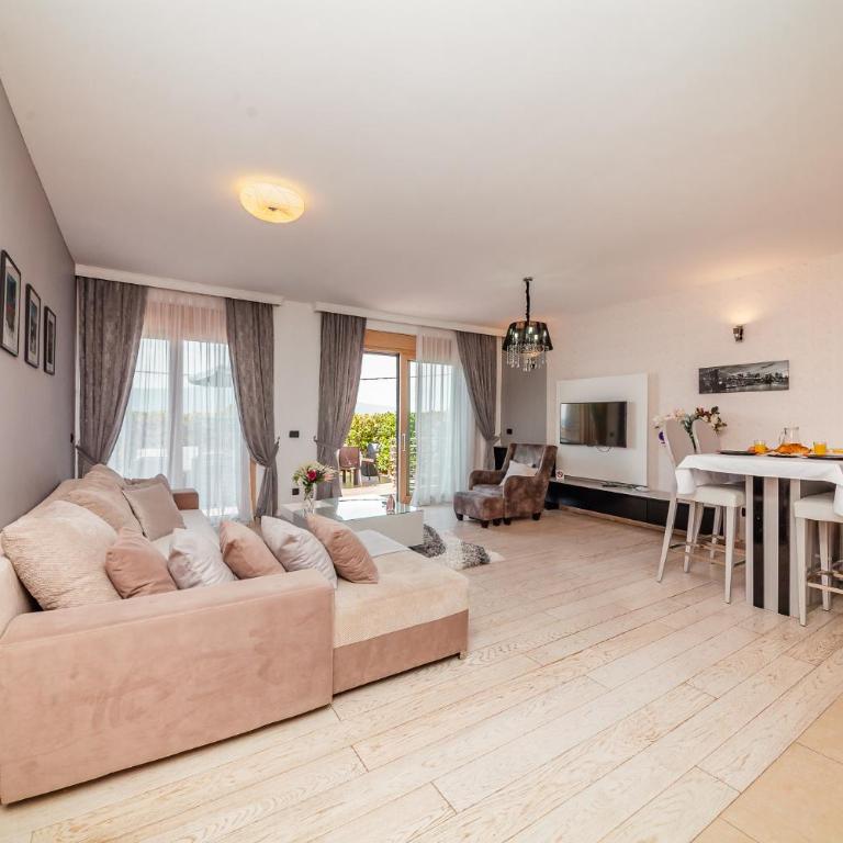 Apartments Villa Jelena - Apartman sa 2 Spavaće Sobe i Balkonom - 2