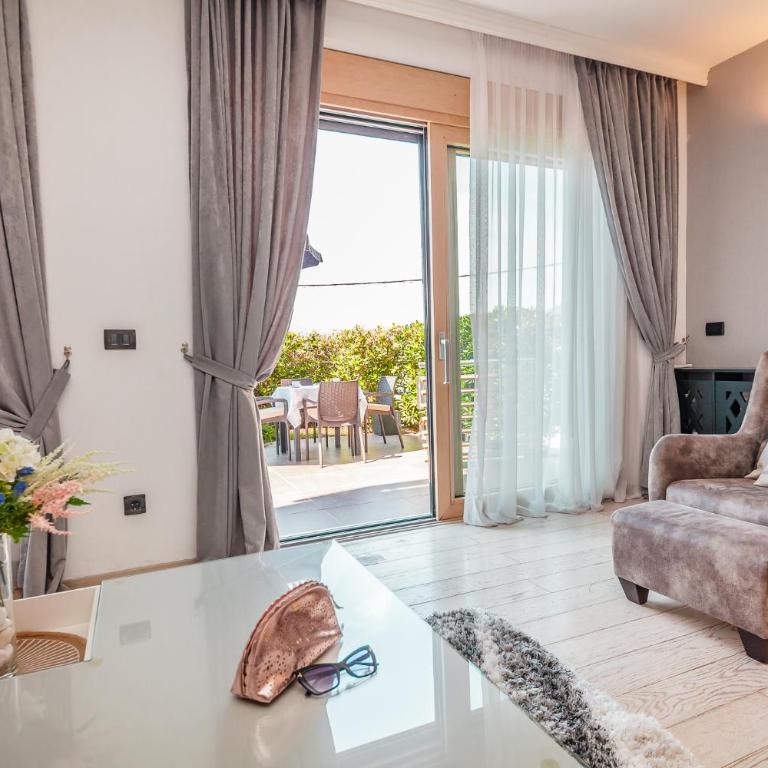 Apartments Villa Jelena - Apartman sa 2 Spavaće Sobe i Balkonom - 12