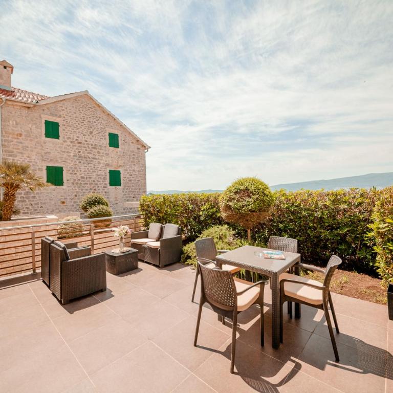 Apartments Villa Jelena - Apartman sa 2 Spavaće Sobe i Balkonom - 16