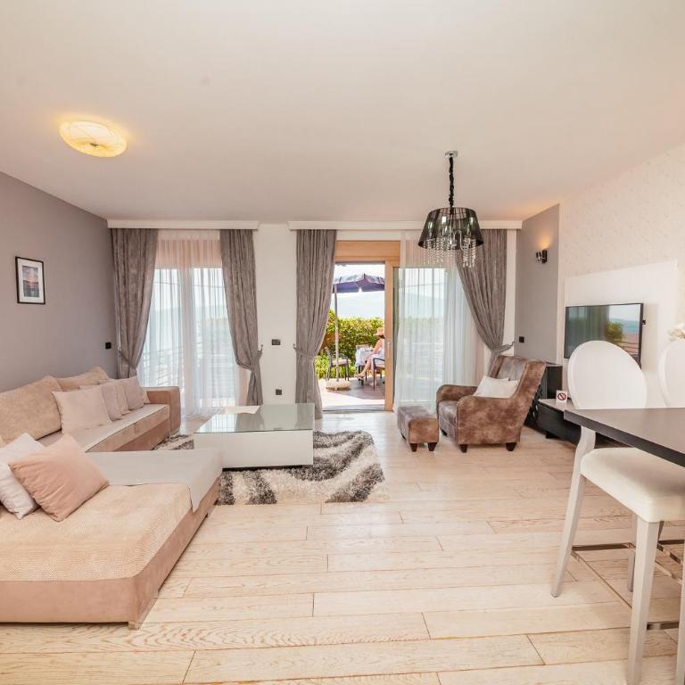 Apartments Villa Jelena - Apartman sa 2 Spavaće Sobe i Balkonom - 23