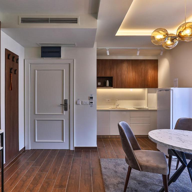 APARTMENTS MERLIN - Two-Bedroom Apartment - 10