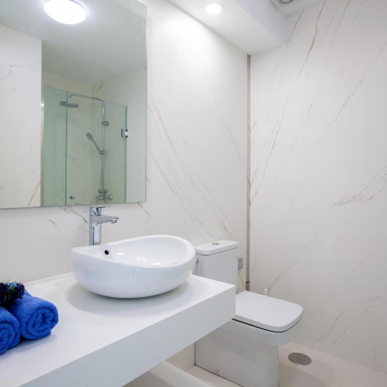 PLAYA CHICA by Buenavilla - Three-Bedroom Villa - 9