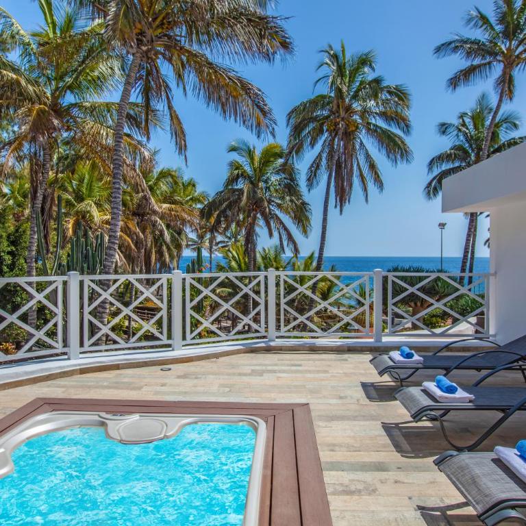 PLAYA CHICA by Buenavilla - Three-Bedroom Villa - 2