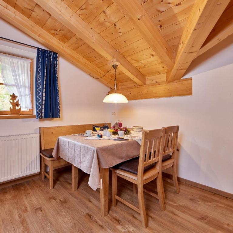 Ferienwohnungen Pfanzelter - Ferienwohnung mit Bergblick - 6