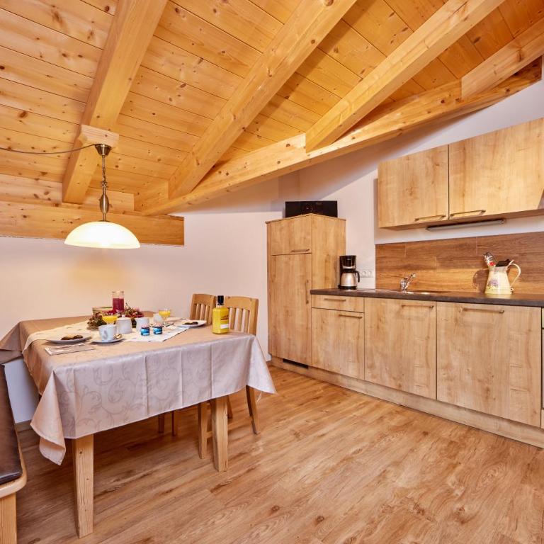 Ferienwohnungen Pfanzelter - Ferienwohnung mit Bergblick - 7