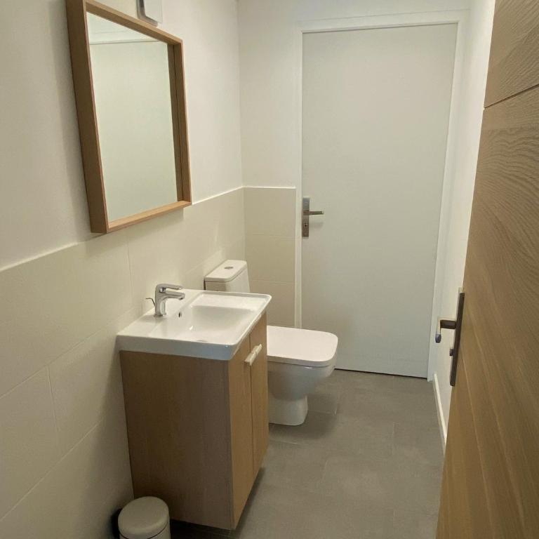 appartement rez de villa proche port et plages de Sanary - Apartamento de 3 dormitorios - 30