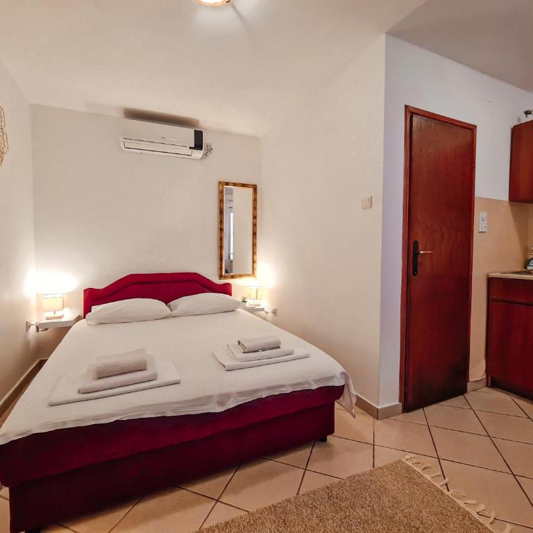 Mediterranean Retreat Becici - Standardna Dvokrevetna Soba sa Bračnim Krevetom - 9