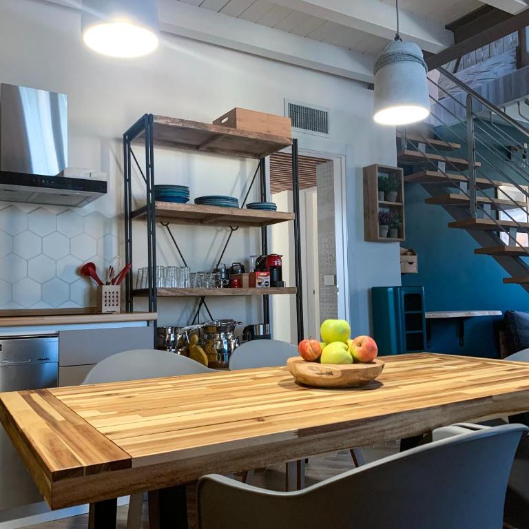 Charming Attic Apartment With Balcony & Swimming Pool - Appartamento con 3 Camere da Letto - 4