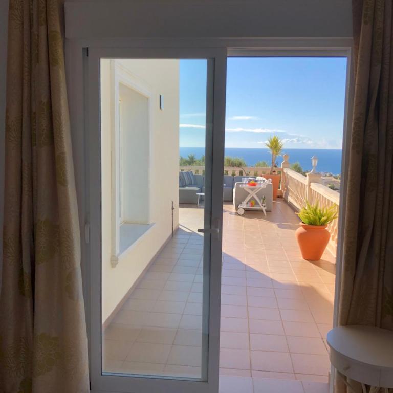 Lirios Boutique Luxury Seaview Villa - Villa - 9