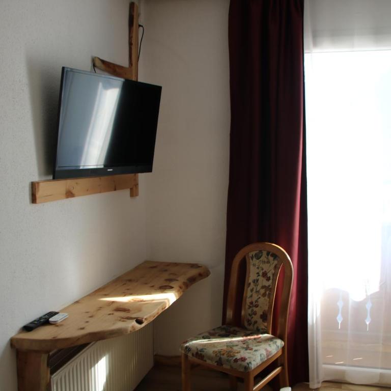 Gasthof zum Löwen - Doppelzimmer mit Balkon - 8