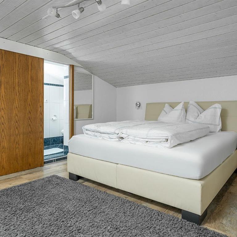 Pension Berggeist - Dreibettzimmer - 7