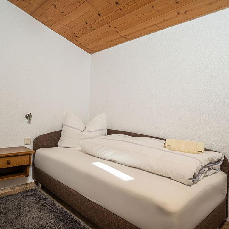 Pension Berggeist - Dreibettzimmer - 6