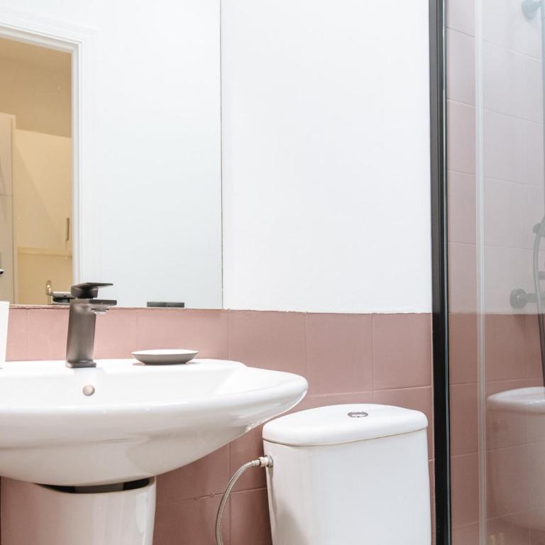 Suites Triana Sevilla Apartments - Loft - 6