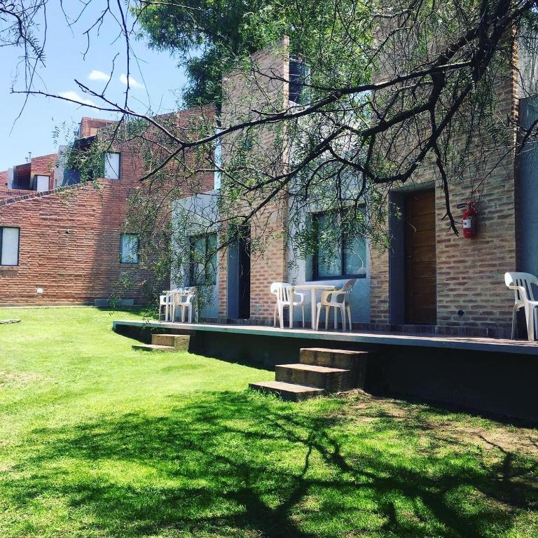 Aguaribay Apart - Estudio con vistas a la piscina - 3