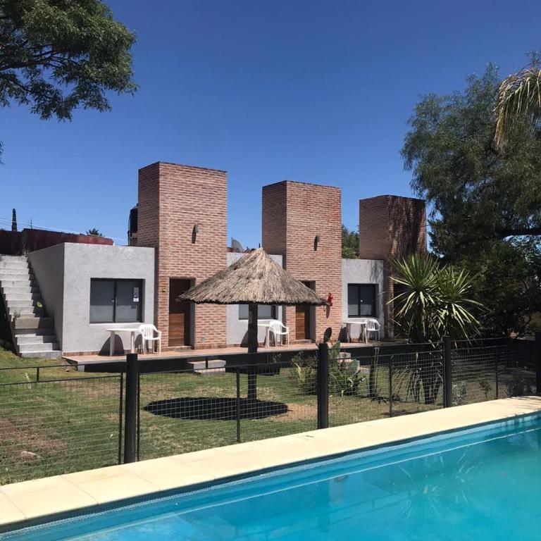 Aguaribay Apart - Estudio con vistas a la piscina - 1