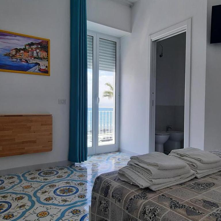 B & Beach - Camera Matrimoniale Deluxe con Balcone e Vista Mare - 14