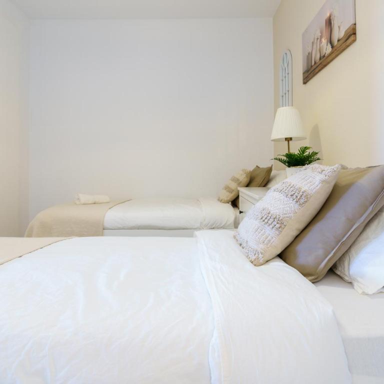 Chic Beachfront Flat with Amazing Sea Views and Private Indoor Parking - Apartment with Sea View - 19