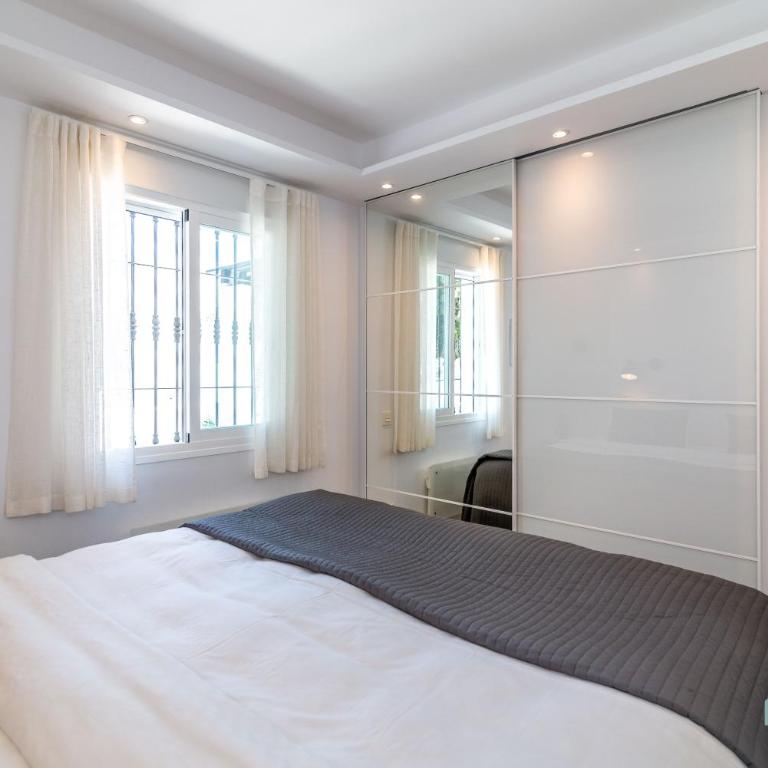 Top renovated penthouse in Los Naranjos - Two-Bedroom Apartment - 37