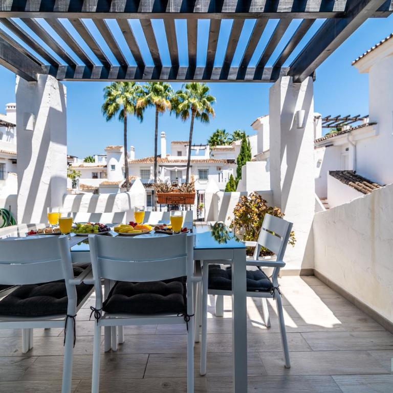Top renovated penthouse in Los Naranjos - Two-Bedroom Apartment - 21