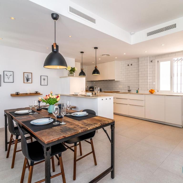 Top renovated penthouse in Los Naranjos - Two-Bedroom Apartment - 13