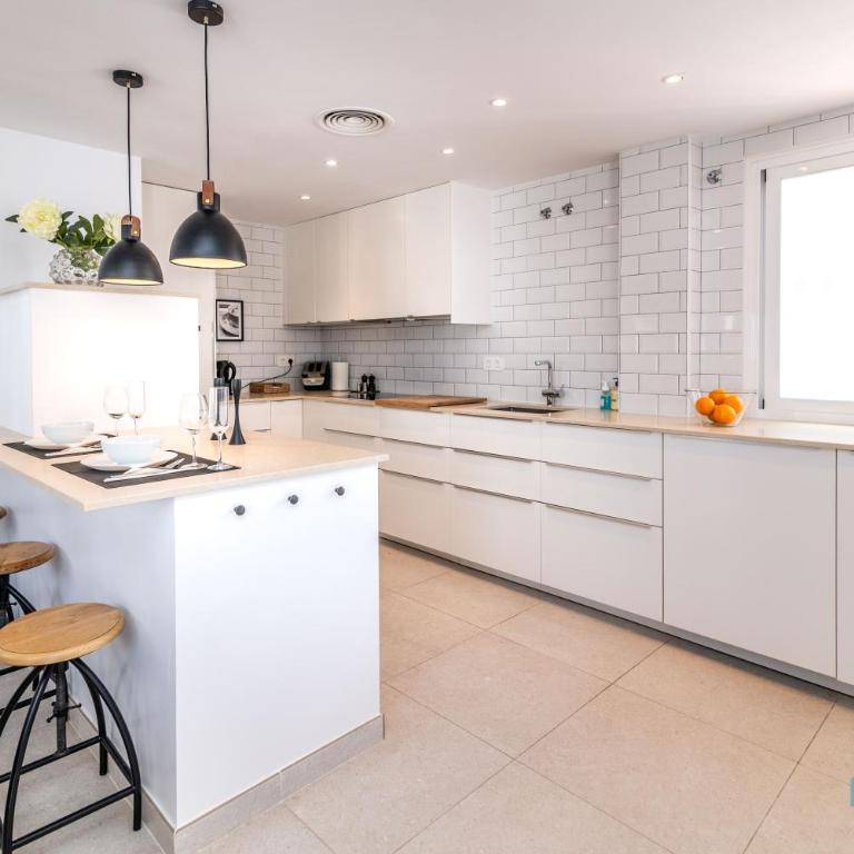 Top renovated penthouse in Los Naranjos - Two-Bedroom Apartment - 16
