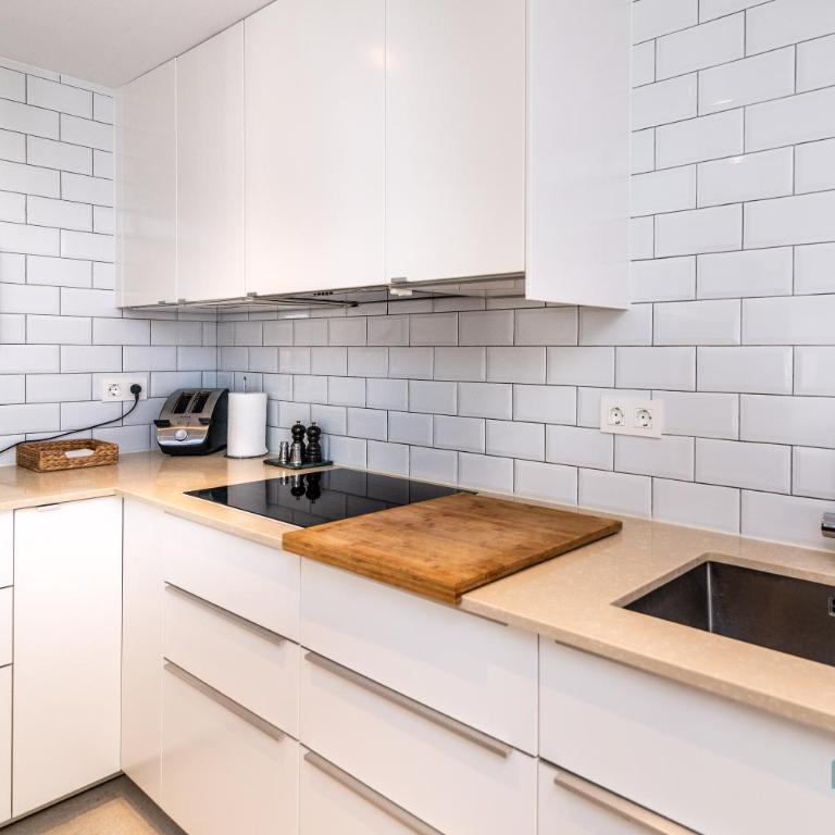 Top renovated penthouse in Los Naranjos - Two-Bedroom Apartment - 20