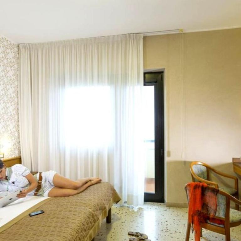 Hotel Maja - Camera Matrimoniale con Balcone e Vista Mare - 9