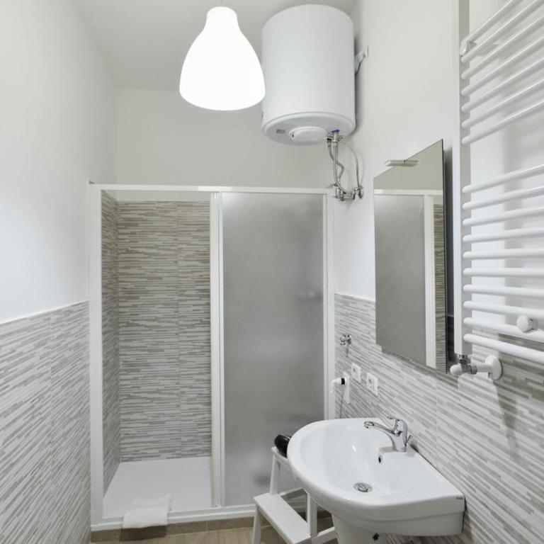RHOME - Two-Bedroom Apartment - 30