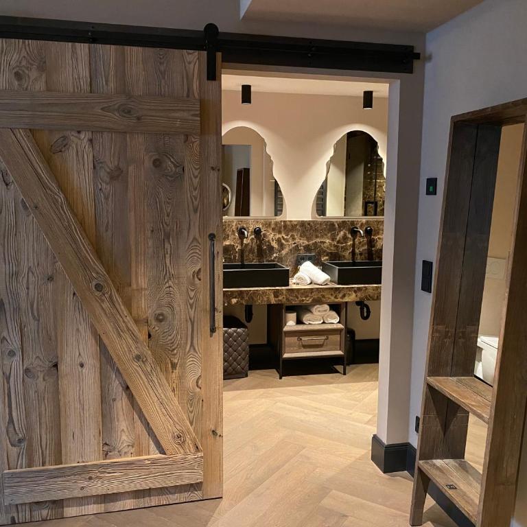 Boutiquehotel Weisses Rössl - Rössl SUITE - 4