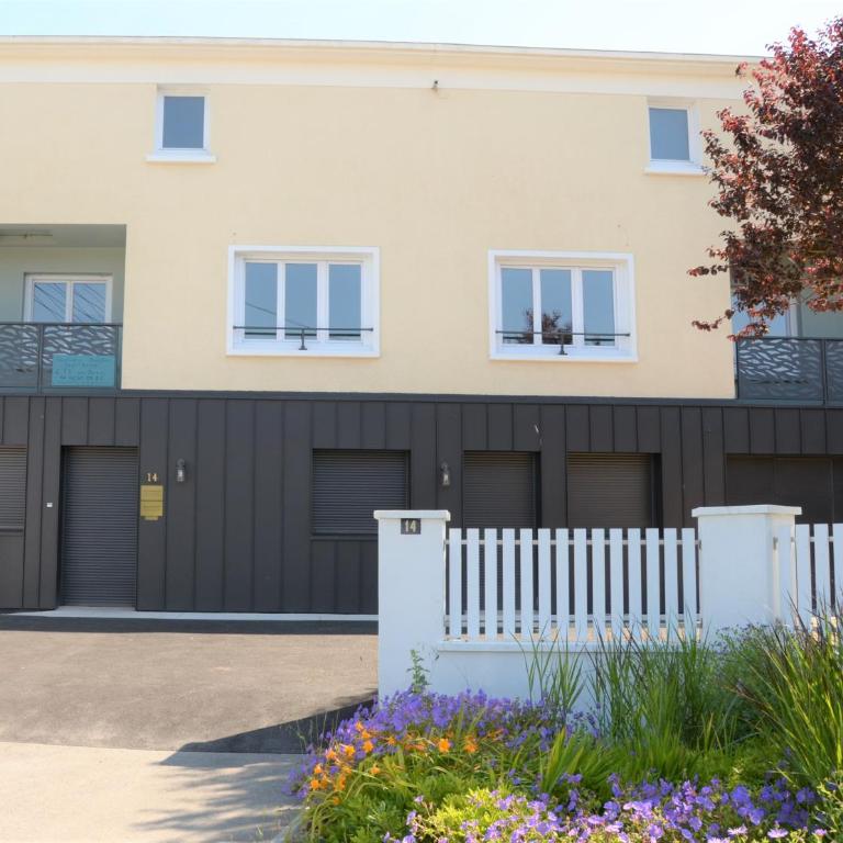 Le CapriBeach by TAH - Top emplacement & Parking - Two-Bedroom Apartment - 17
