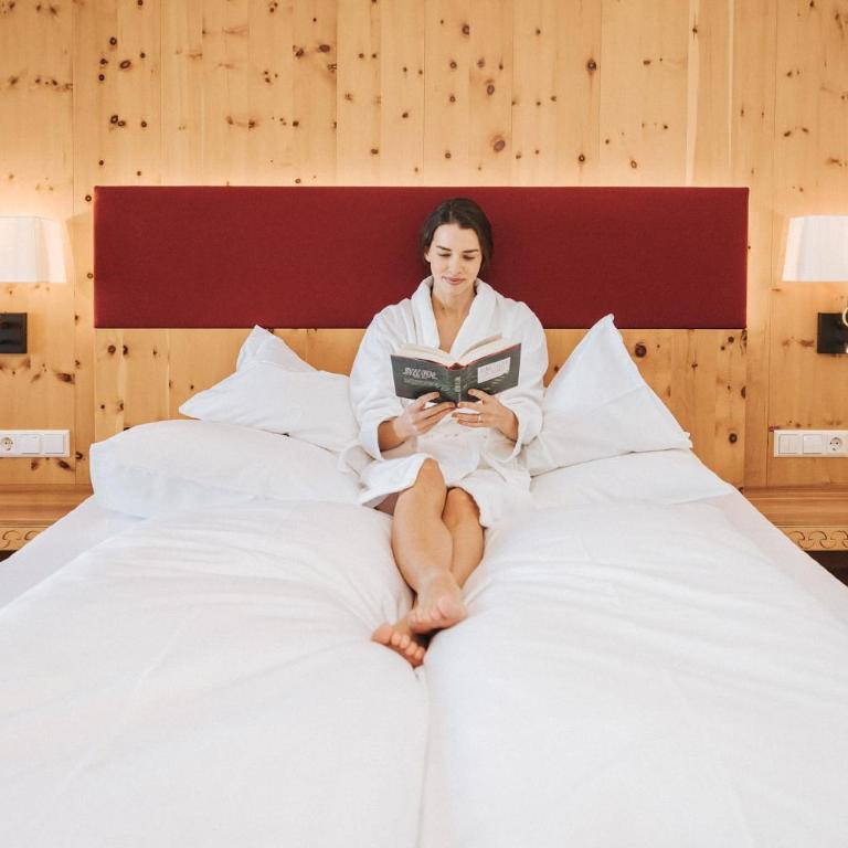 Superior Hotel Schneider Ski-in & Ski-out - Deluxe Doppelzimmer mit Zustellbett - 2