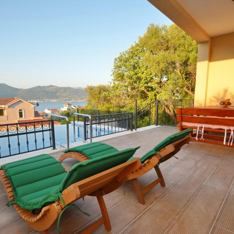 Leut Stone Residence - Villa with Sea View - 14