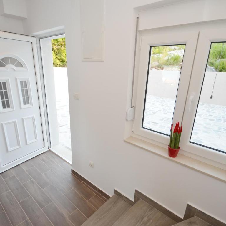 Leut Stone Residence - Villa with Sea View - 25