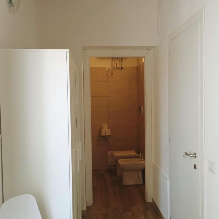Casa dei Talenti - Double or Twin Room with Private Bathroom - 7