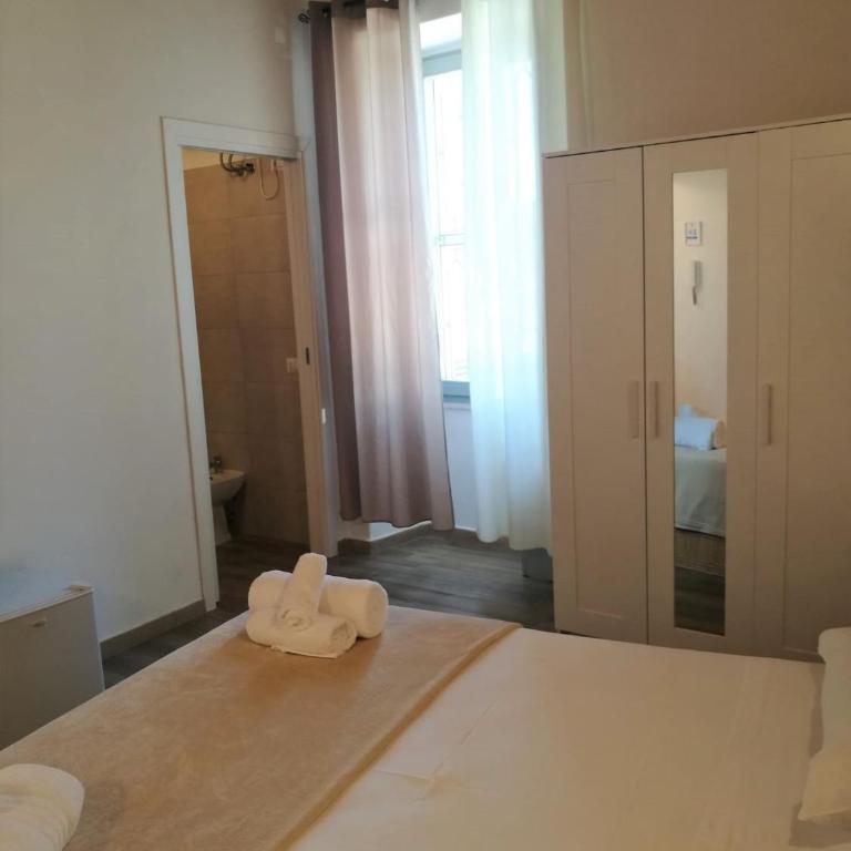 Casa dei Talenti - Triple Room with Private Bathroom - 5