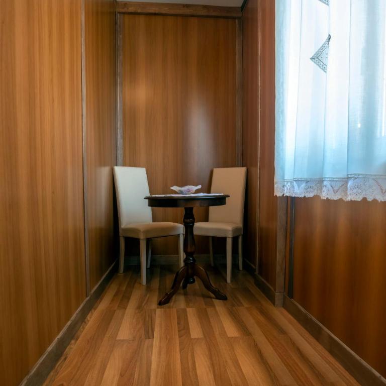 Nives Bed & Breakfast - Camera Tripla con Bagno Privato - 19