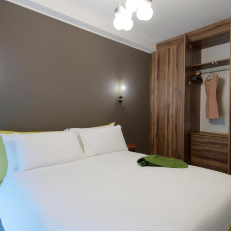 RED RIBBON - One-Bedroom House - 6