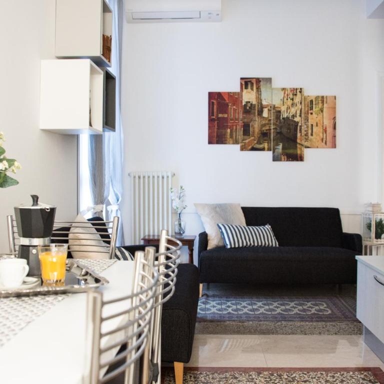 Biennale Apartments Venice - Three-Bedroom Apartment - 23