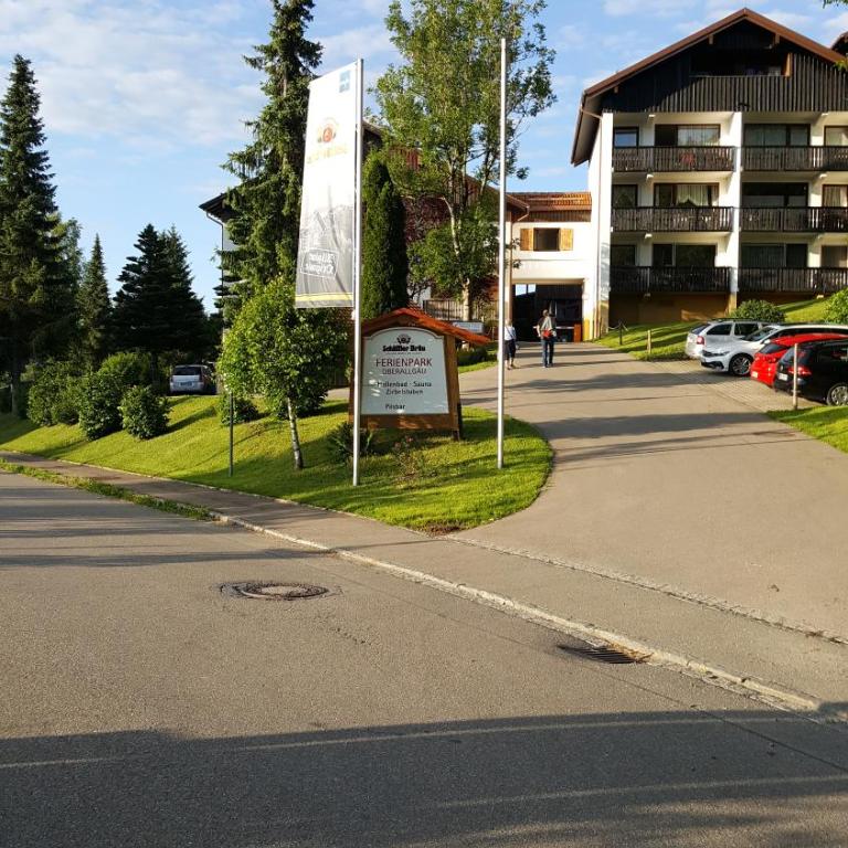 Fewo FRIADO im Ferienpark OA - ohne Zusatzkosten nach Anreise - mit Hallenbad, W-Lan, PKW-Garage, Kurtaxe mit Allgäu-Walser-Pass, Bett- und Handtuch-Wäsche sowie End-Reinigung - One-Bedroom Apartment - 19