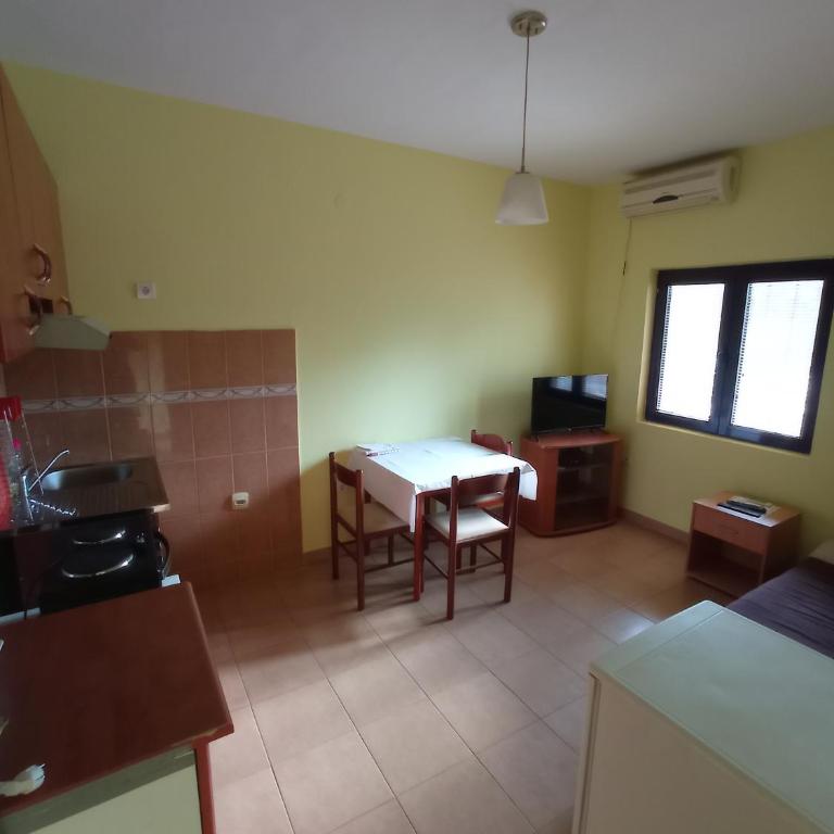 Apartments Dakovic M - Apartment with Terrace - 34