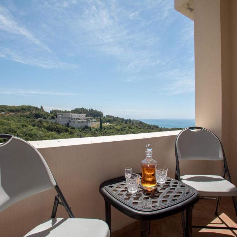 Vera Apartments - Dvokrevetna Soba sa Bračnim Krevetom i Balkonom - 4