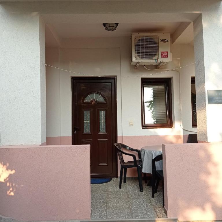 Apartments Dakovic M - One-Bedroom Apartment with Terrace - 18