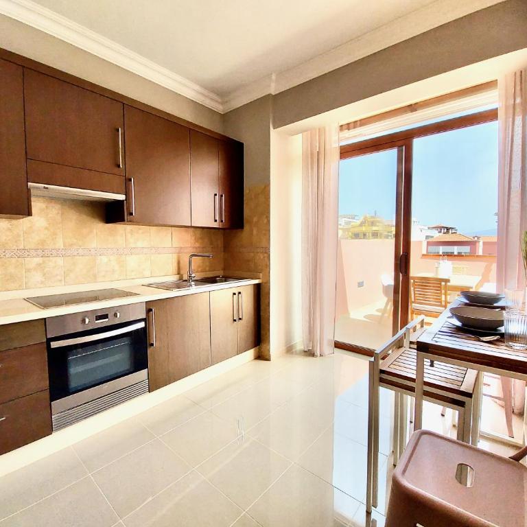 AROMAS Suites Attic - Apartamento Deluxe - 18