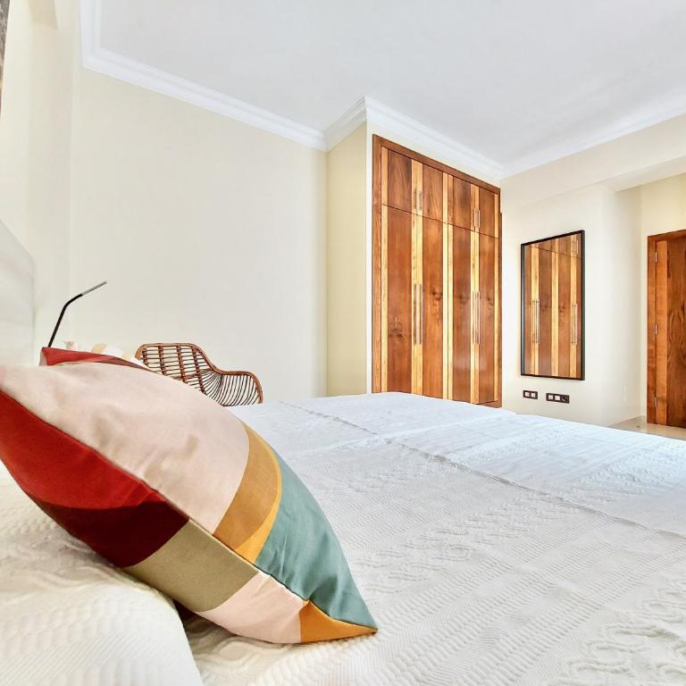 AROMAS Suites Attic - Apartamento Deluxe - 13