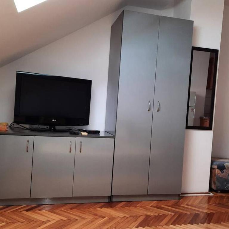 Studio in the centre of Novi Sad - One-Bedroom Apartment - 19