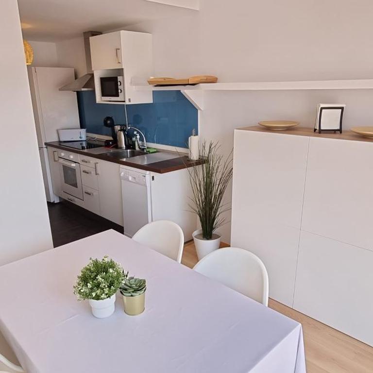 Apartamentos Paraíso Vera Playa, Ático Alborada con solárium grande privado, a pie de playa, WIFI - Apartamento de 2 dormitorios - 23