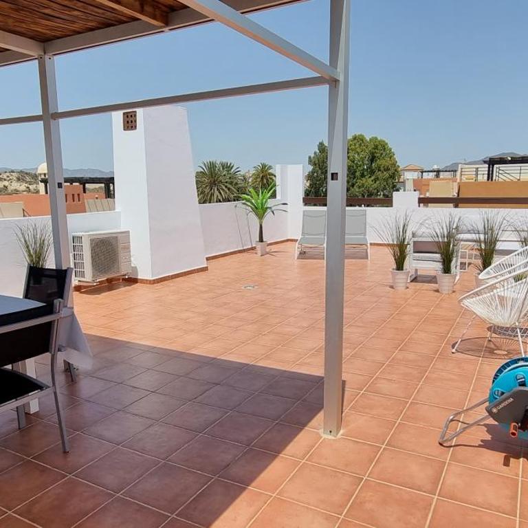 Apartamentos Paraíso Vera Playa, Ático Alborada con solárium grande privado, a pie de playa, WIFI - Apartamento de 2 dormitorios - 9