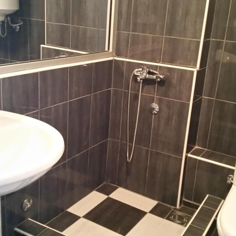 B&B Stadion - Porodična Soba (2 Odrasle Osobe + 2 Deteta) - 4