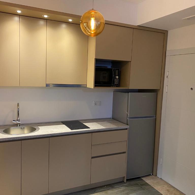 Bitcoin and Ethereum Deluxe Apartments - Studio Apartment - 7