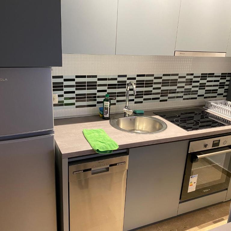 Bitcoin and Ethereum Deluxe Apartments - Two-Bedroom Apartment - 14